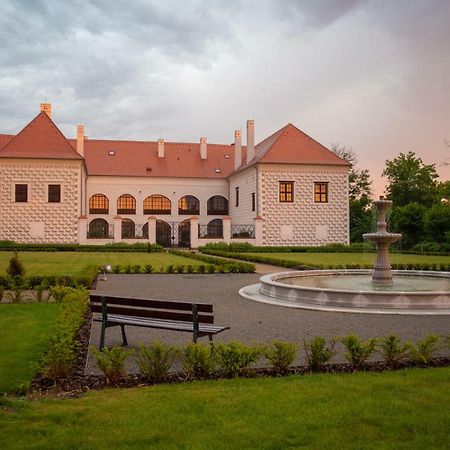 Hotel Zamek Valec Vladislav Εξωτερικό φωτογραφία