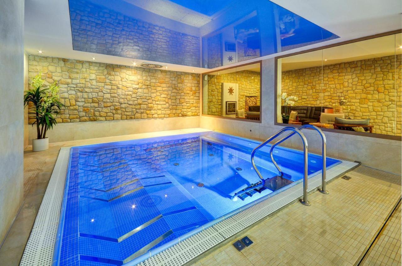 Hotel Zamek Valec Vladislav Εξωτερικό φωτογραφία