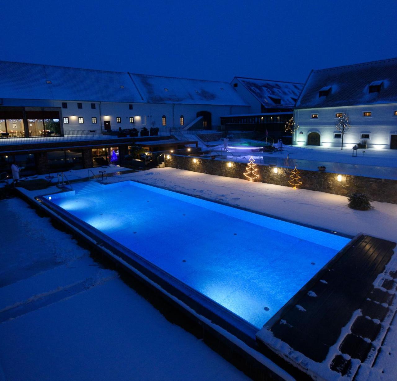 Hotel Zamek Valec Vladislav Εξωτερικό φωτογραφία