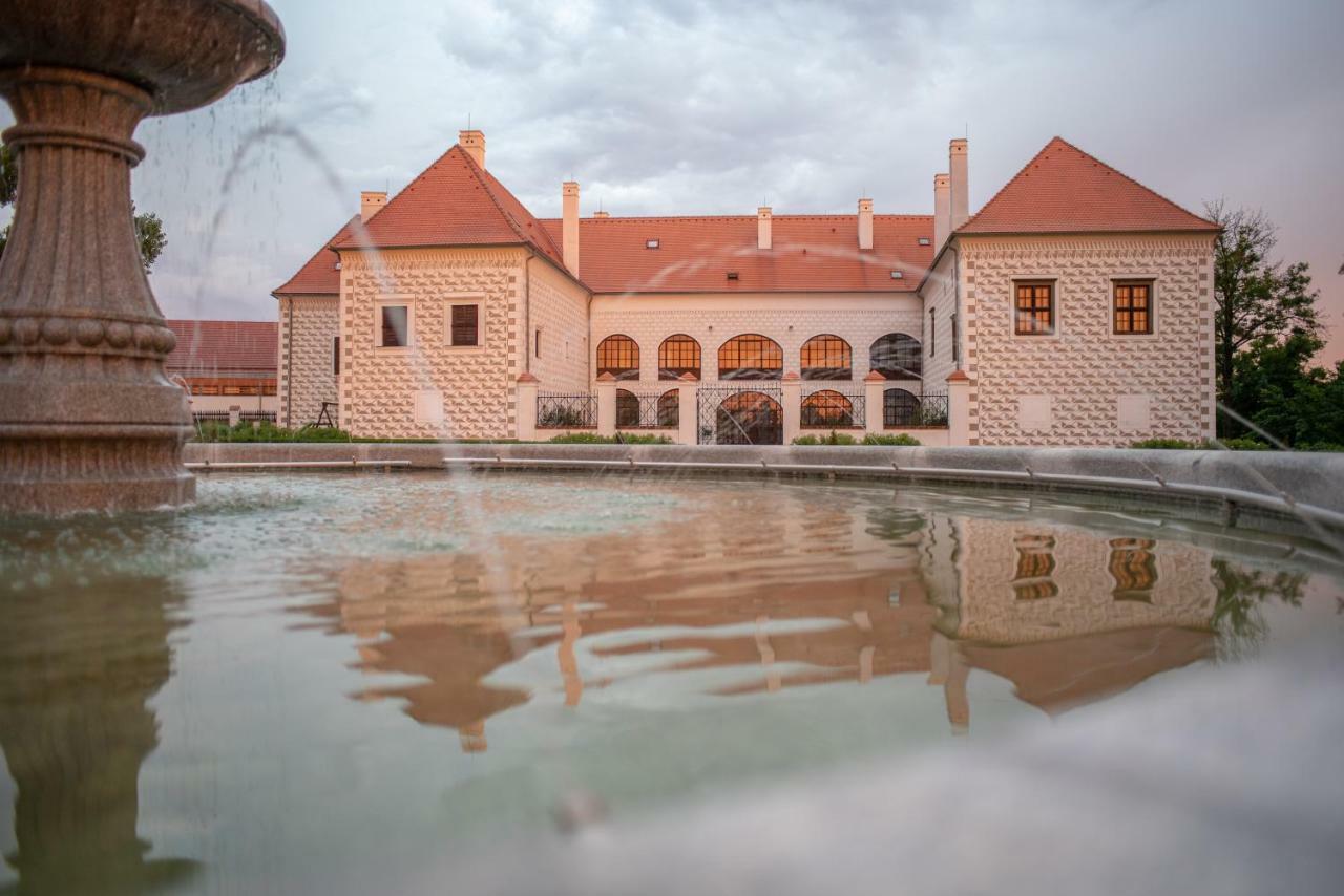 Hotel Zamek Valec Vladislav Εξωτερικό φωτογραφία