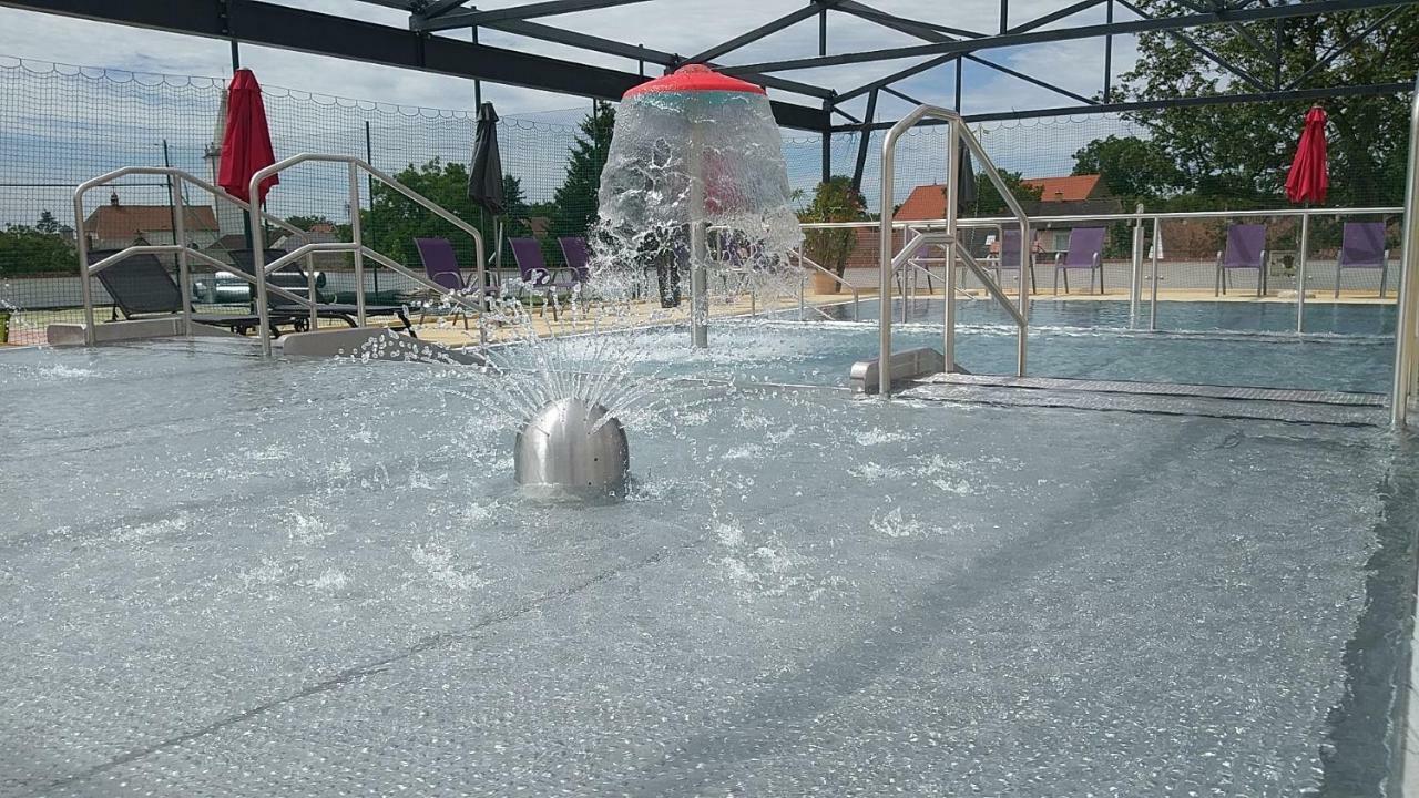 Hotel Zamek Valec Vladislav Εξωτερικό φωτογραφία